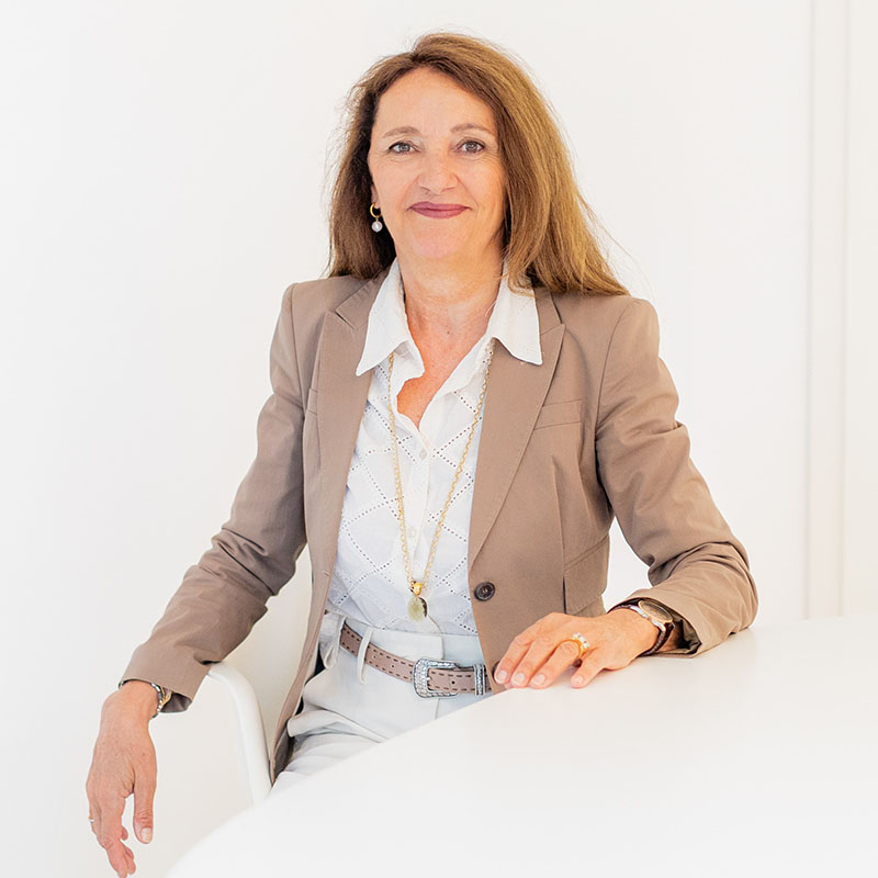 sophie-morlon-oettinger-coll-website-fern2 Sophie Ellenbürger, Steuerkanzlei Dietloff und Oettinger, Starnberg bei München